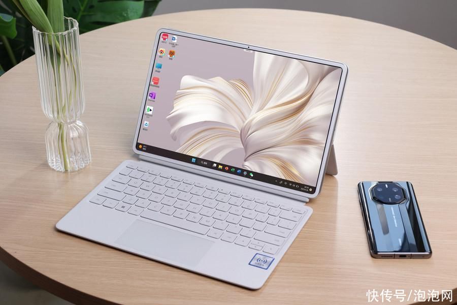 HUAWEI MateBook E 二合一笔记本正式开售，将带来移动办公体验新一轮革新