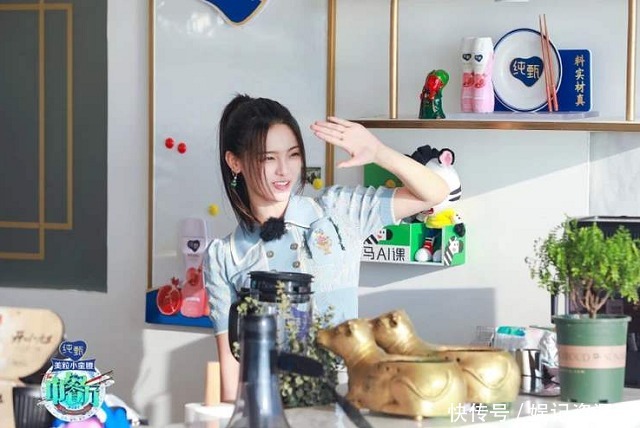  意外|《中餐厅4》迎来神秘女嘉宾，环抱8万资金强势入资，颜值只是意外