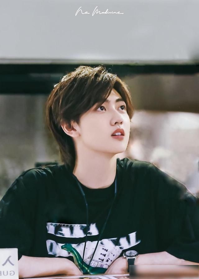  极大|R1SE对标硬糖少女303，观众评价差距极大，团魂情谊VS火药味十足