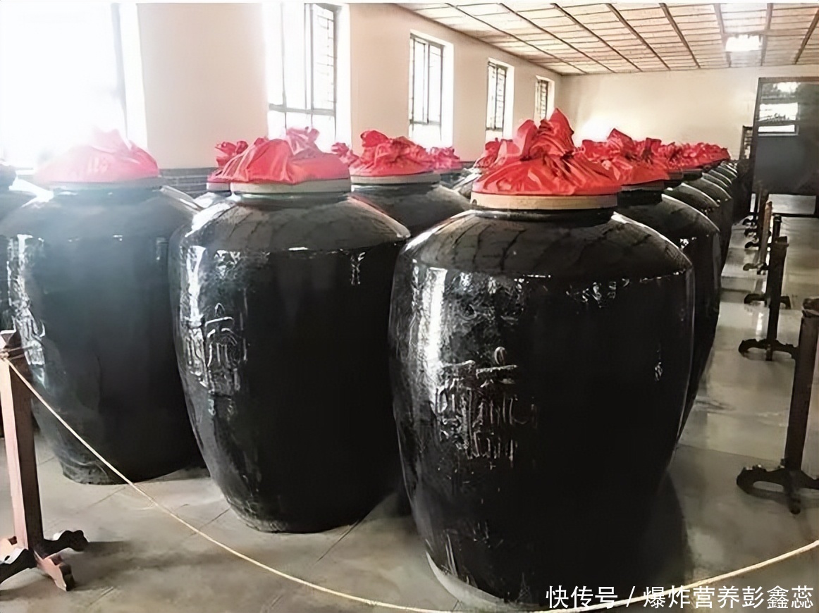 长期吃醋和不吃醋的人的区别(吃饭时喜欢吃醋与不吃醋的人，谁的身体更健康？看看事实真相)