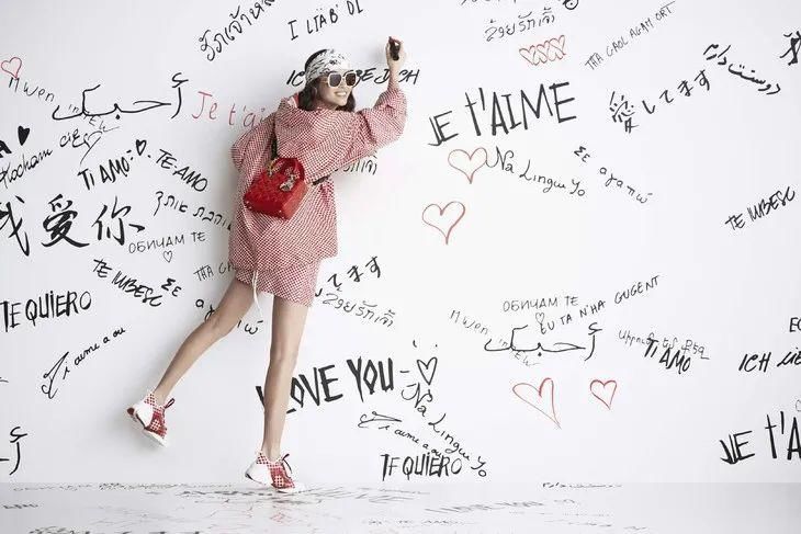 争霸|壹周潮话题 | 八月第一周:白玉兰气质争霸&杨幂热巴的长腿狙击