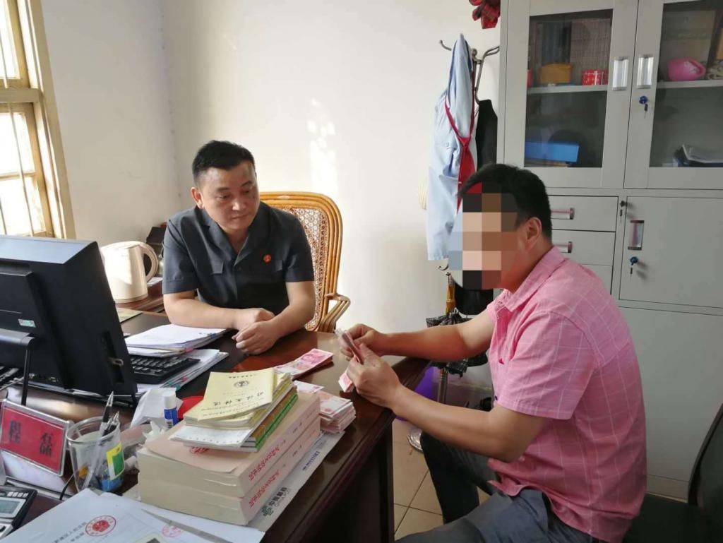 老赖|老赖突然来法院，主动要求还债！“我终于能去看父亲了”