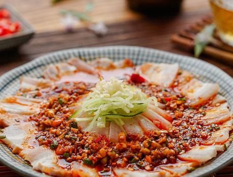 蒜泥|川味蒜泥白肉,用上这1招,肥而不腻软嫩多汁,宴客做有面子