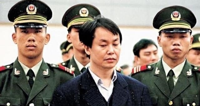 张子强|40岁餐馆老板，帮张子强送6天外卖，分得1500万，被判十年说8个字