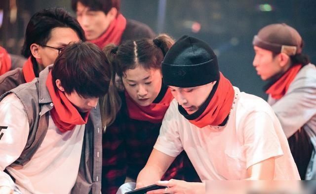  张艺兴|张艺兴饕餮舞台，看几次才能看懂，今年“四子”鹿晗才是最大赢家