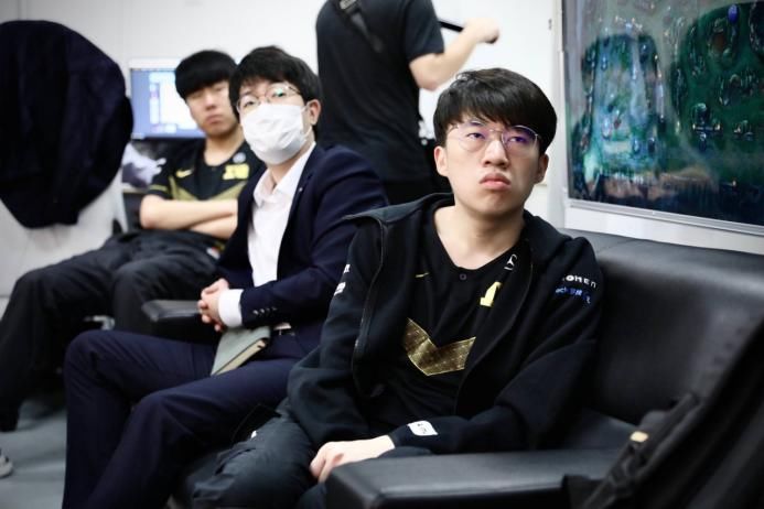  kid|new宝连续坑了几局之后，kid表示：要给705一个上场的机会