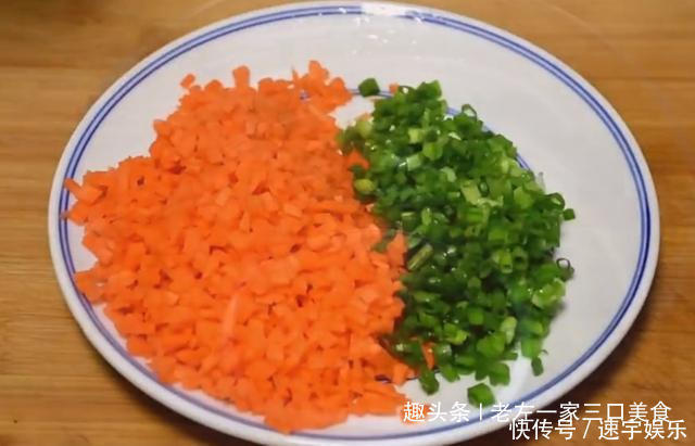  简单|南瓜别做南瓜饼了，教你1个新吃法，简单又美味，上桌瞬间被抢光