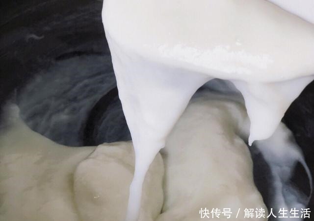 做好|最近爆火的鲜奶麻薯,在家5分钟就能做好,省钱又省事