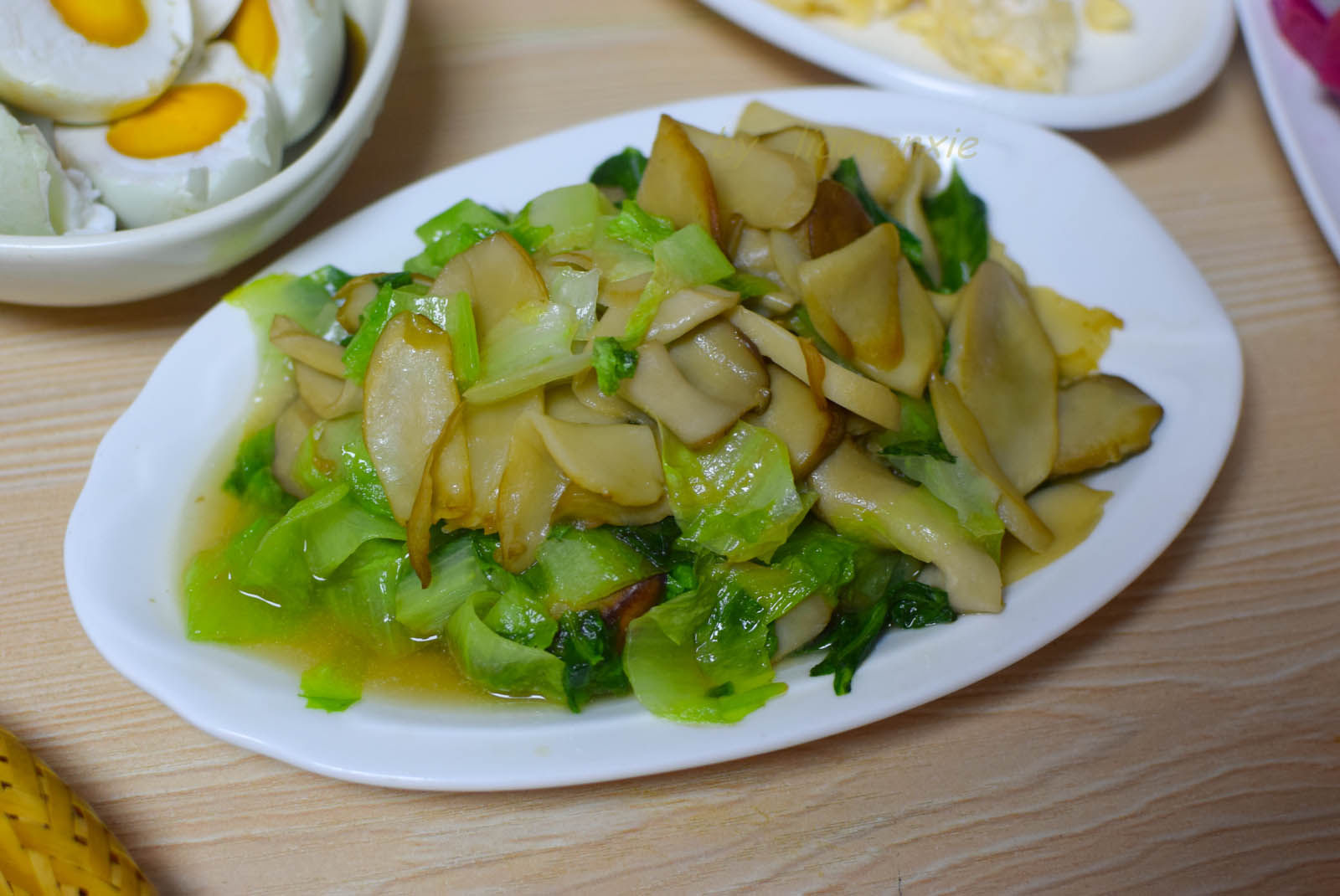  满满|蟹姐家的4人份早餐，满满摆一桌，准备了4种主食，全是好吃的