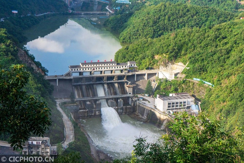 度汛|湖北保康：雷公滩水库加大下泄流量确保安全度汛