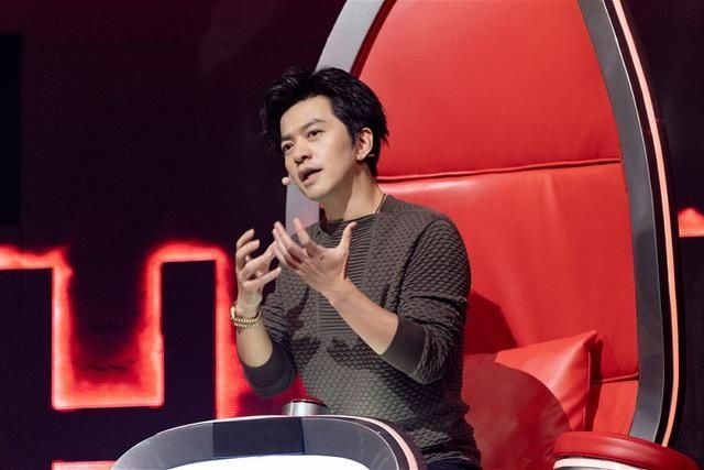  谢霆锋|“好声音”史上最年轻导师阵容！李宇春李健李荣浩谢霆锋首次合体