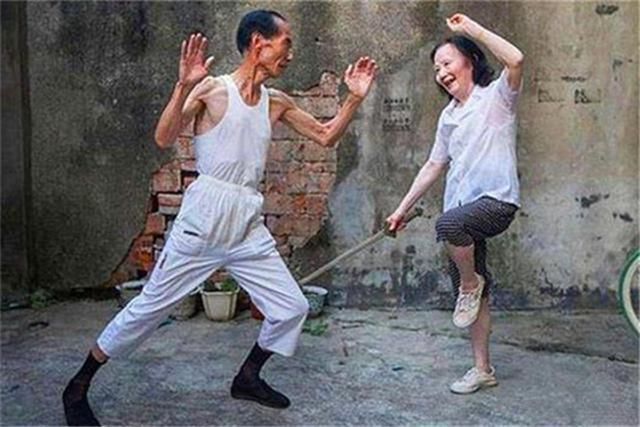 如今|中国首批选择丁克的夫妇，如今已步入老年，他们的现状令人唏嘘