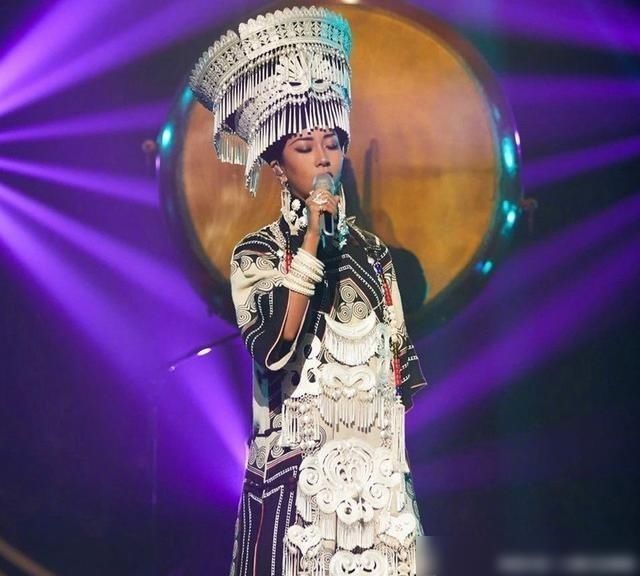  排名|《歌手》的排名再次激起公众的愤怒，头号冠军被淘汰，谁在幕后