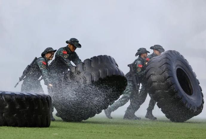 武警|多图直击 ▏武警贵阳支队开展“军营开放日”活动