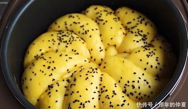 不用|5个鸡蛋加1碗面粉,不用蒸不用烙,简单一做,出锅小孩儿馋哭了