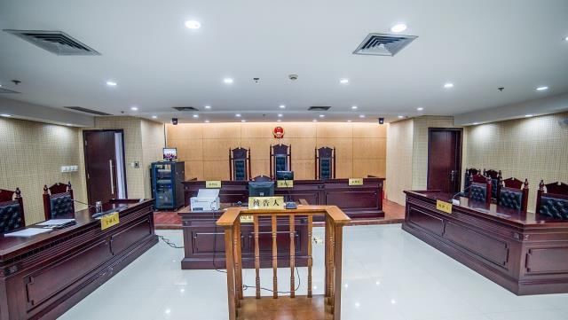  任职|女子住高档小区，曾任职世界500强！却在超市偷盗35次！被判刑！