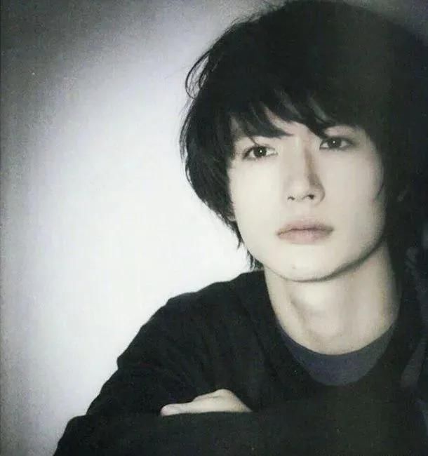  新垣结衣|粉丝追忆三浦春马生前：很爱中国，想当个平凡人，梦想被母亲扼杀