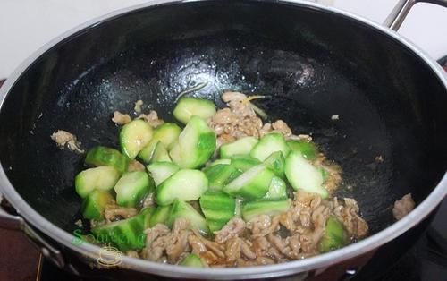 香味|进入8月,吃红豆绿豆都不如吃这瓜,加肉炒鲜香味美,营养全面