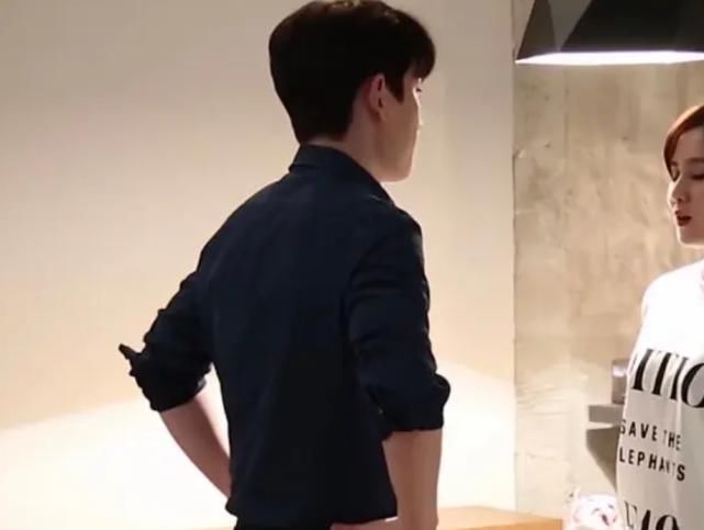 看起来|当流量男明星也太容易了?《亲爱的自己》朱一龙赘肉多有点“肥”