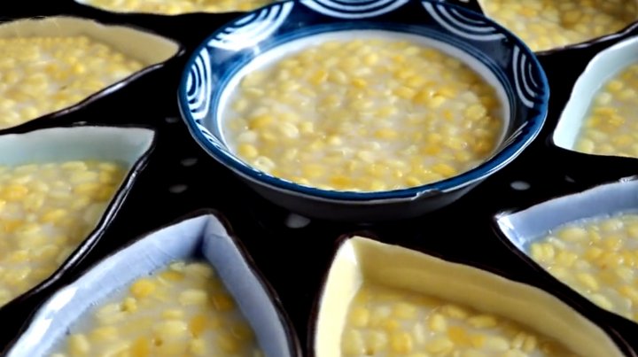  绿豆|夏天，学会绿豆此做法，上锅一蒸，软糯劲道，比绿豆饼还解馋