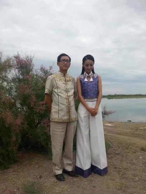  爸爸|佟丽娅生日，半夜第一个送祝福的男人不是陈思诚，而是她的爸爸