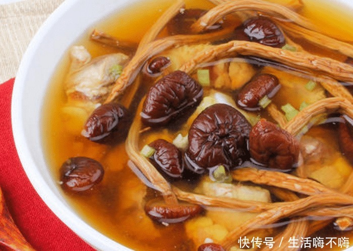  炖排骨|炖排骨汤时可以放些它，营养均衡避免上火，孩子多喝长高个