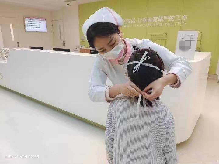 我在无影灯下呵护你(我在无影灯下呵护你)