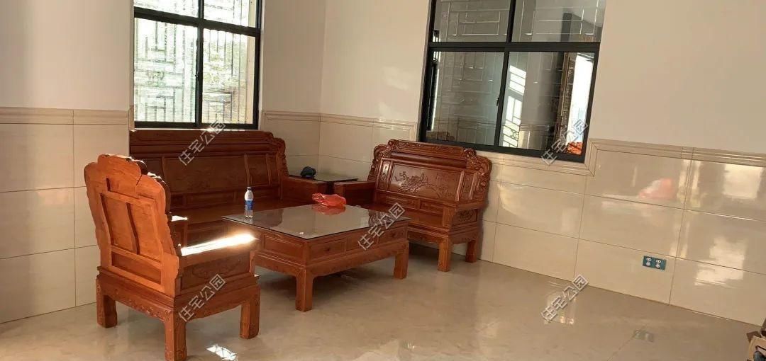 小伙|晒家丨广东这位95后小伙, 花75万为爷爷奶奶建房养老, 孝心太难得