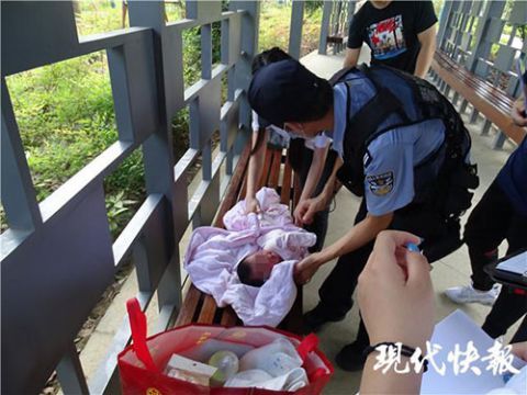  满月|揪心！未满月的女婴被遗弃在户外