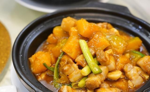 正统|龙洞这家二十多年老牌粤菜馆,吃到正统的地道粤菜出品是如此美味