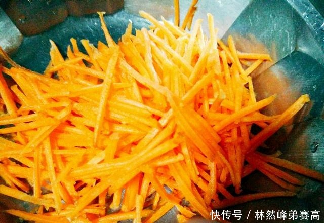 全家|天热真没胃口,简单快炒一盘它,好吃又开胃,全家抢着吃