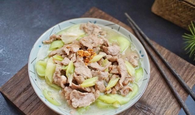  鲜甜|这瓜和它一起炒，鲜甜可口，入嘴绵滑，每次做好端上桌，女儿最爱