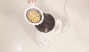  倒入|【白露豆浆】一天一碗白露豆浆，健脾益胃不费神。