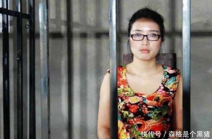 抓获|23岁美女被警察抓获, 好好的大姑娘可惜了, 干啥不好非得贩毒!