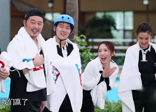  成员|孟美岐跟跑男成员撒娇时，谁看到baby的反应，老成员就是硬气