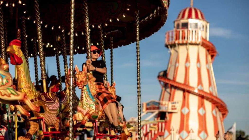 时髦|除了机车和速度,这个比赛还关注谁更时髦