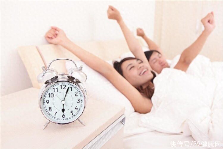 女生裸睡，要脱内衣和内裤吗？试过的人，或能收获这4个好处2023