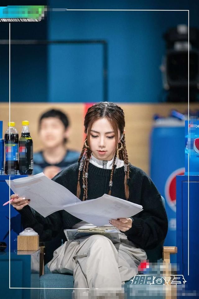  郎朗|陀螺与羊肉串的奇妙相遇！郎朗与邓紫棋互怼：我真的不浮夸