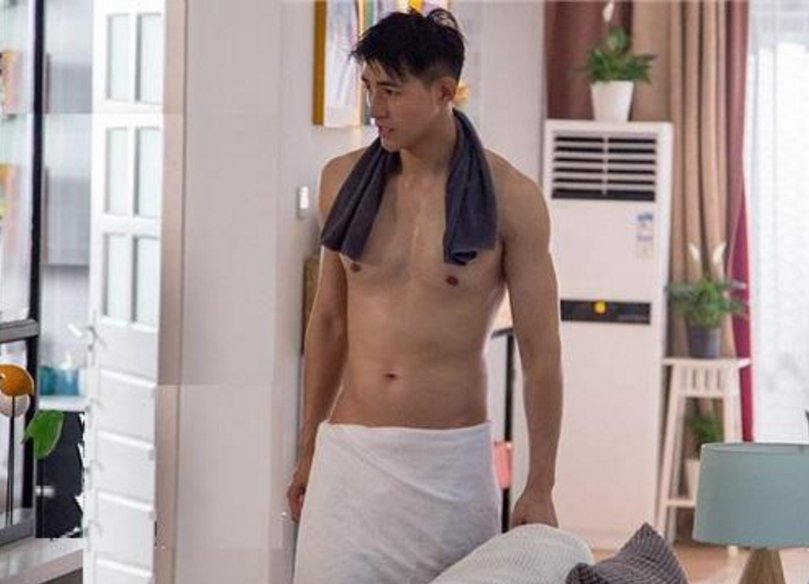  盒饭|“鲜厨”李子峰惊喜现身《中餐厅》，8万块鼓励基金只为卖盒饭？