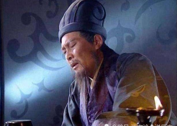  诸葛亮|魏延踢翻七星灯，诸葛亮为何不让姜维杀死他，关系到蜀汉的前程