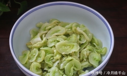 储存到冬天|夏天把黄瓜冷冻起来,留到冬天炒肉吃,特别香,我每年都做
