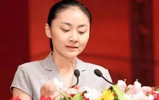 妈妈|14岁少年往高速上扔石头砸车 被抓后大哭:我要找妈妈