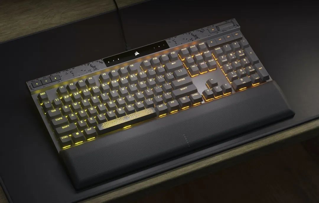 海盗船 K70 MAX 键盘上架：搭载可调节磁轴，1899 元