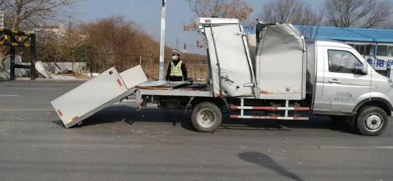  辆小货车|又是颍河闸！又又又撞上了...