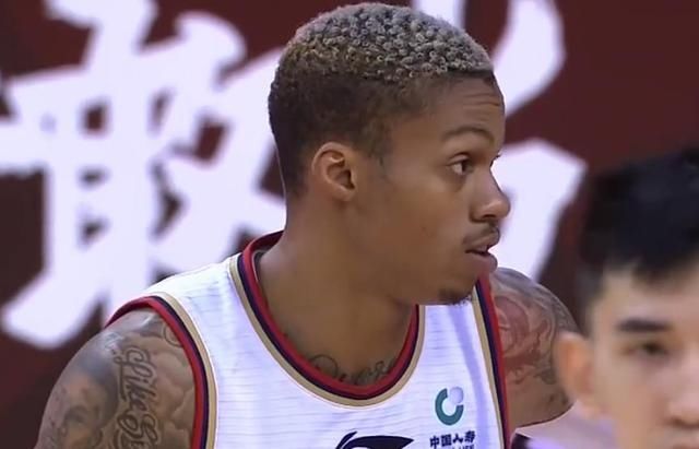 给力|爆冷！“巨人杀手”惨遭五连败 76分25板，外援真的太给力了