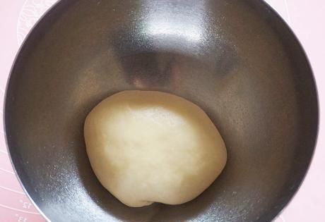  点心|夏天，绿豆别只会熬粥喝，教你新做法，皮酥馅香绵又软，早餐吃