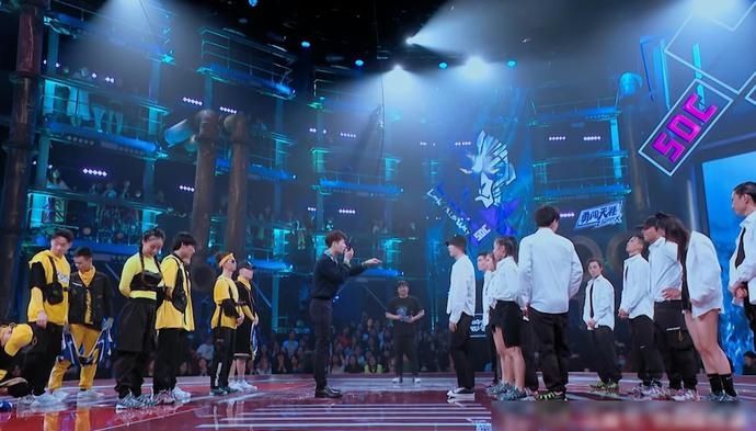  街舞|《街舞3》导演想创造历史，执意搭建水舞台，肖杰受伤的代价太大