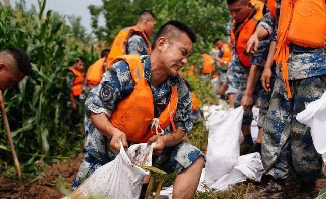 发生洪涝灾|请战！中国军人归队