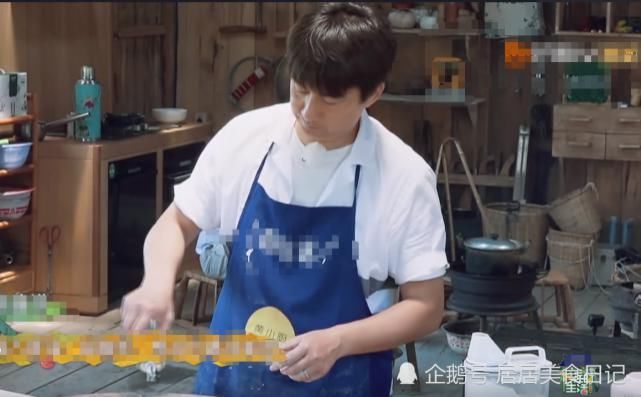  造假|《向往4》红烧肉刚曝造假，黄磊辣椒饼也翻车？网友：白给都不吃！