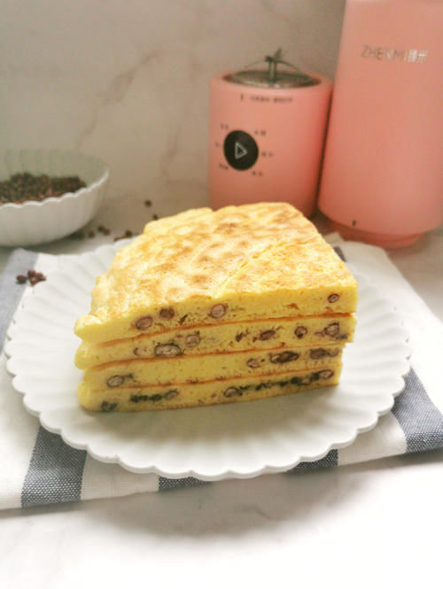 用小米来|小米别总熬粥,加入鸡蛋搅一搅,手不沾面做早餐饼,全家人点赞